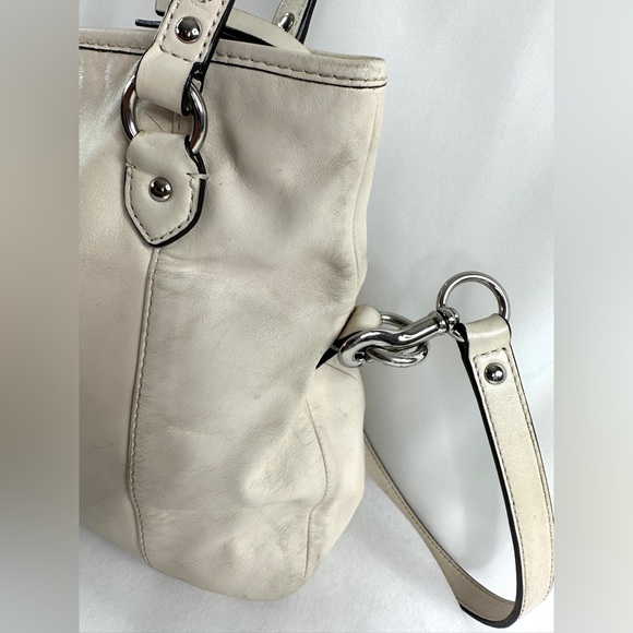 Coach Daisy Mia F23901 Cream Leather Medium Satchel Shoulder Bag Purse 2 Charms - Picture 15 of 15